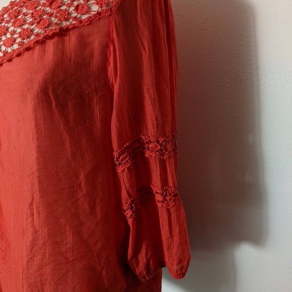 Summer! Light as Air Crochet Detail Blouse - Picture 3 of 5